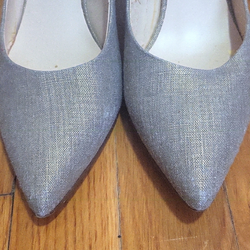 Nine West Gold Linen- Like Fabric Heels with Sophisticated Metallic Finish - Picture 2 of 11
